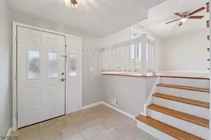 32 Waverly Dr, Edison, NJ 08817 - Photo 4