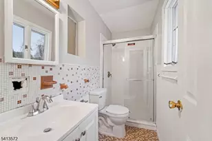 32 Waverly Dr, Edison, NJ 08817 - Photo 30