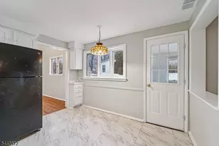 32 Waverly Dr, Edison, NJ 08817 - Photo 16