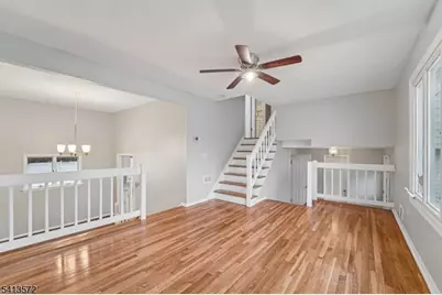 32 Waverly Dr, Edison, NJ 08817 - Photo 8