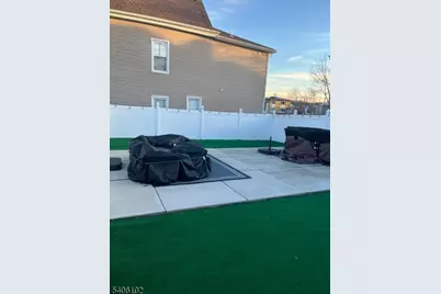 8 Zabriskie St, Haledon, NJ 07508 - Photo 26