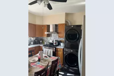 8 Zabriskie St, Haledon, NJ 07508 - Photo 12