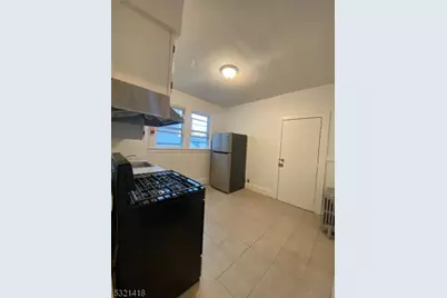 1031 Kilsyth Rd #1R, Elizabeth, NJ 07208 - Photo 4