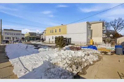 693 N 8th St, Newark, NJ 07107 - Photo 4