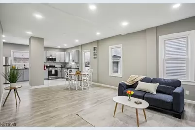 27 Stone St, North Plainfield, NJ 07060 - Photo 2