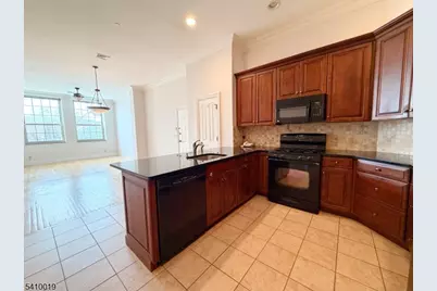 33 Forest Ave #2A, Hawthorne, NJ 07506 - Photo 6