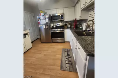 17 Fairview Pl, Morris Township, NJ 07960 - Photo 2