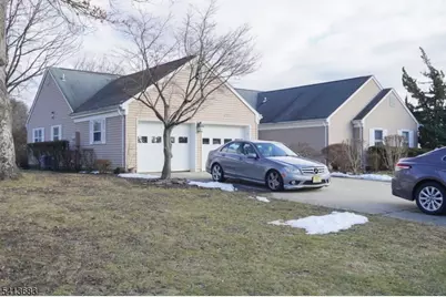 675 A Yarborough Way, Monroe Township, NJ 08831 - Photo 4