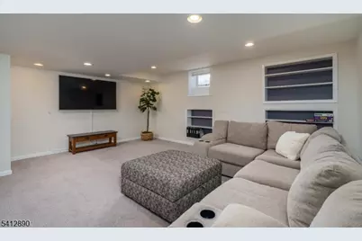 11 Clearwater Dr, Kinnelon, NJ 07405 - Photo 28