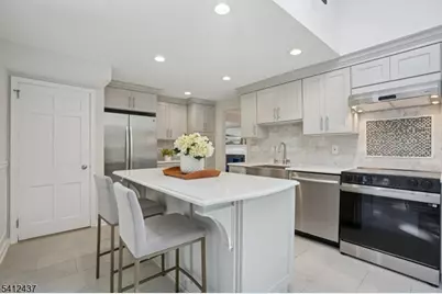 12 Meadowbrook Road, Millburn, NJ 07078 - Photo 10