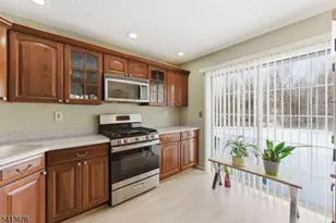 109 Edward Dr, Franklin Township, NJ 08823 - Photo 6