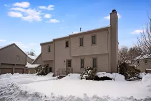 8 E Somerset Hills Ct, Bernardsville, NJ 07924 - Photo 1