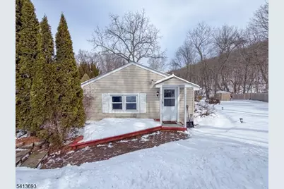 10 Ludlow St, Jefferson Township, NJ 07885 - Photo 2