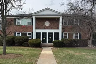 222 Pitney Pl, Morris Township, NJ 07960 - Photo 1