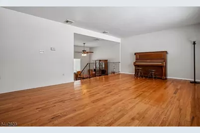 112 Midvale Ave, Long Hill Township, NJ 07946 - Photo 18