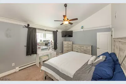 17 Village Dr, Hamburg, NJ 07419 - Photo 20