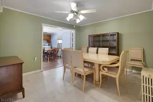 410 Horseneck Rd, Fairfield, NJ 07004 - Photo 26