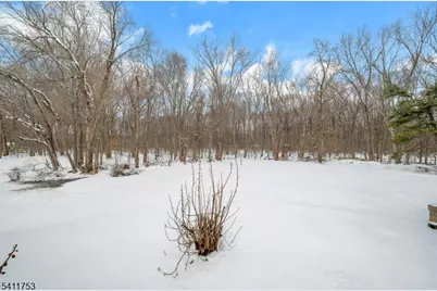 410 Horseneck Rd, Fairfield, NJ 07004 - Photo 20