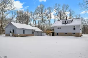 410 Horseneck Rd, Fairfield, NJ 07004 - Photo 18