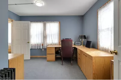 410 Horseneck Rd, Fairfield, NJ 07004 - Photo 6