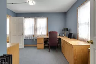 410 Horseneck Rd, Fairfield, NJ 07004 - Photo 6