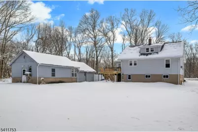 410 Horseneck Rd, Fairfield, NJ 07004 - Photo 18