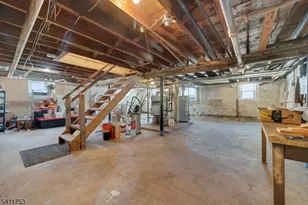 410 Horseneck Rd, Fairfield, NJ 07004 - Photo 10