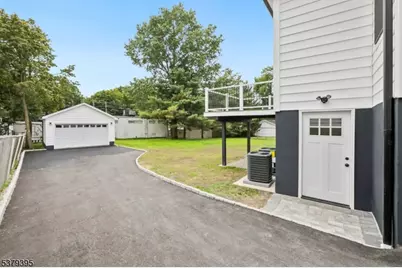 76 Elm Rd, Caldwell, NJ 07006 - Photo 32