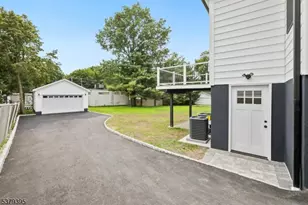 76 Elm Rd, Caldwell, NJ 07006 - Photo 32