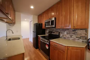 70 Eton Way, Franklin Township, NJ 08873 - Photo 8