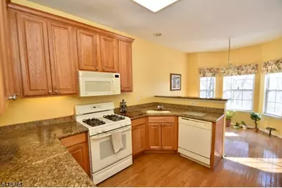 263 Ridge Dr, Pompton Lakes, NJ 07442 - Photo 6