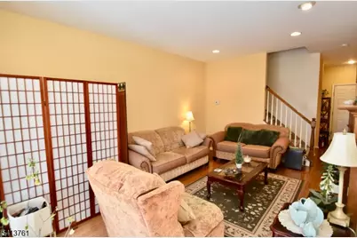 263 Ridge Dr, Pompton Lakes, NJ 07442 - Photo 4