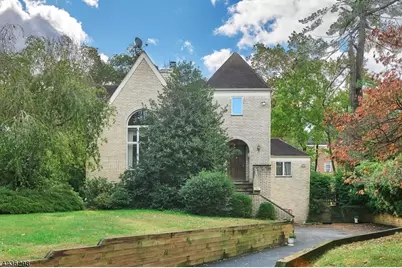 25 Bedford Rd, Summit, NJ 07901 - Photo 1