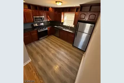 97 Walnut St #1, Montclair, NJ 07042 - Photo 4