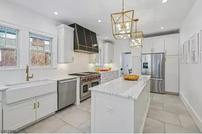 10 Mountain Ter, Montclair, NJ 07043 - Photo 18