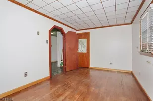 29 Elberon Ave, Paterson, NJ 07502 - Photo 16