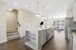 17 Gala Ct, Livingston Twp., NJ 07039 - Photo 6