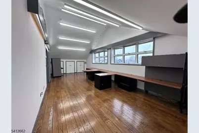 107 Stuyvesant Ave, Lyndhurst Township, NJ 07071 - Photo 12