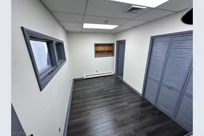 107 Stuyvesant Ave, Lyndhurst Township, NJ 07071 - Photo 6