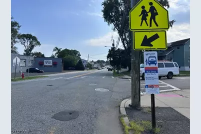 107 Stuyvesant Ave, Lyndhurst Township, NJ 07071 - Photo 12