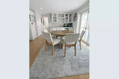 5 Linabury Ln, Chester, NJ 07930 - Photo 6