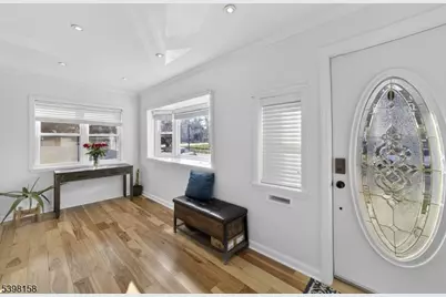 121 Myrtle St, Roselle, NJ 07203 - Photo 6