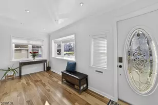 121 Myrtle St, Roselle, NJ 07203 - Photo 6