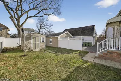 121 Myrtle St, Roselle, NJ 07203 - Photo 22
