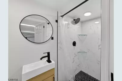 121 Myrtle St, Roselle, NJ 07203 - Photo 24