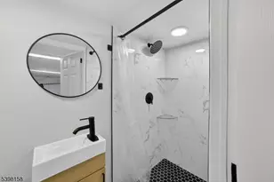 121 Myrtle St, Roselle, NJ 07203 - Photo 24