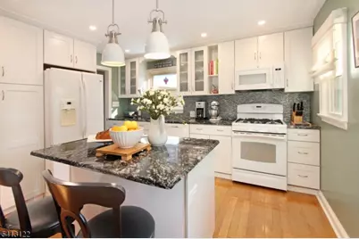 14 Davidson Rd, Bloomfield, NJ 07003 - Photo 16