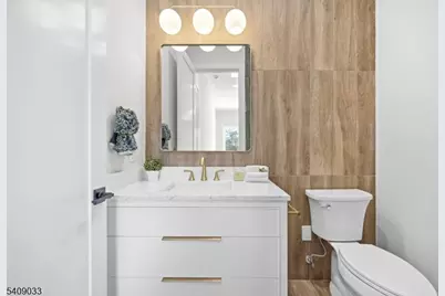 11 Homestead Ter, Livingston, NJ 07039 - Photo 8