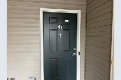 47 Station Sq #47, Union Township, NJ 07083 - Photo 4