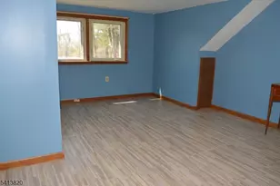 23 Phillips Pl, Green Brook Township, NJ 08812 - Photo 12